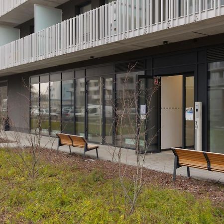 Wola Spacious Flat With Air Conditioning & Balcony By Noclegi Renters Varsóvia Exterior foto